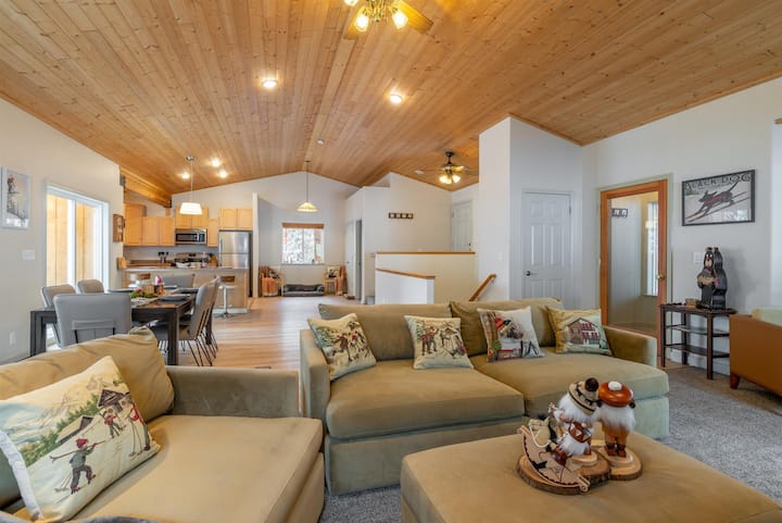 Gorgeous Cabin, Hot Tub, Chef's Kitchen, Ev - Truckee, CA
