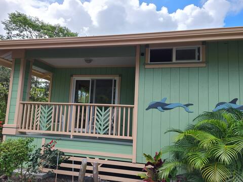 The Laughing Gecko-cozy, quiet Hawaiian retreat!