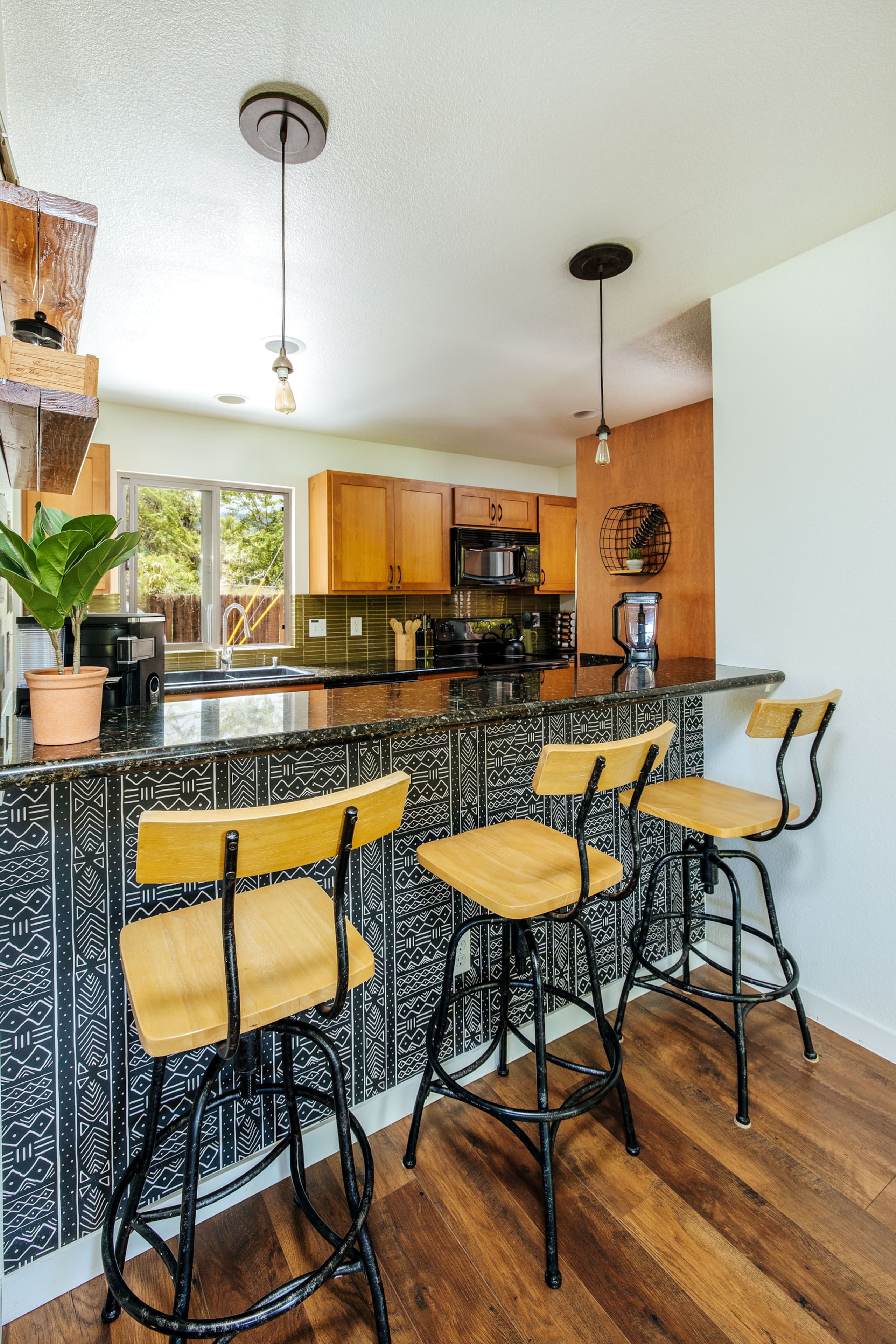 Home in Kailua-Kona · ★4.89 · 6 bedrooms · 6 beds · 5 baths - Image 44