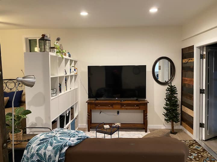 Quiet Casita Near Disneyland /Old Town Orange - 塔斯廷