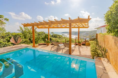 Stunning ocean view house with private pool