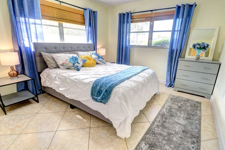 חדר שינה כחול מרווח