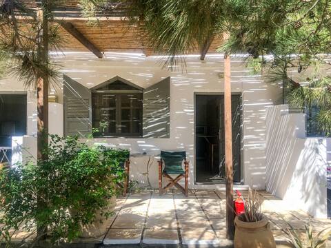 Studio 9 in Sarakiniko with WiFi and Terrace