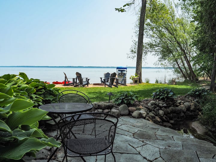 Breathtaking Waterfront Home on West Bay - M22