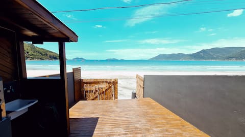 Rancho Luana - Facing the sea of Pântano do Sul.
