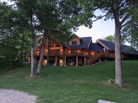 Stunning executive Log Cabin on beautiful lake.