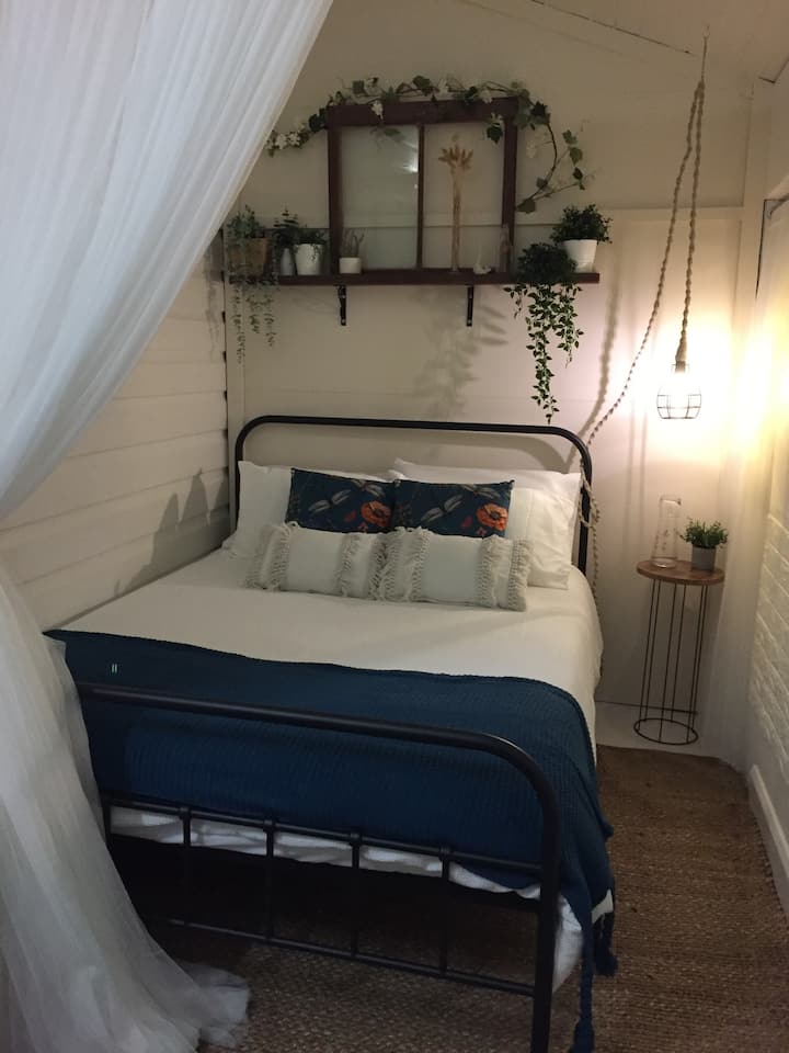 Camellia Cottage Cottages for Rent in Coonabarabran, New South Wales