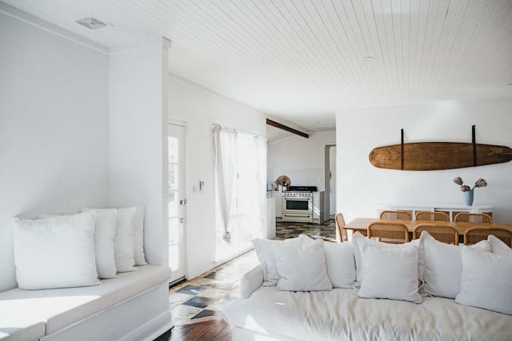 Duke Haus – newly renovated coastal luxe