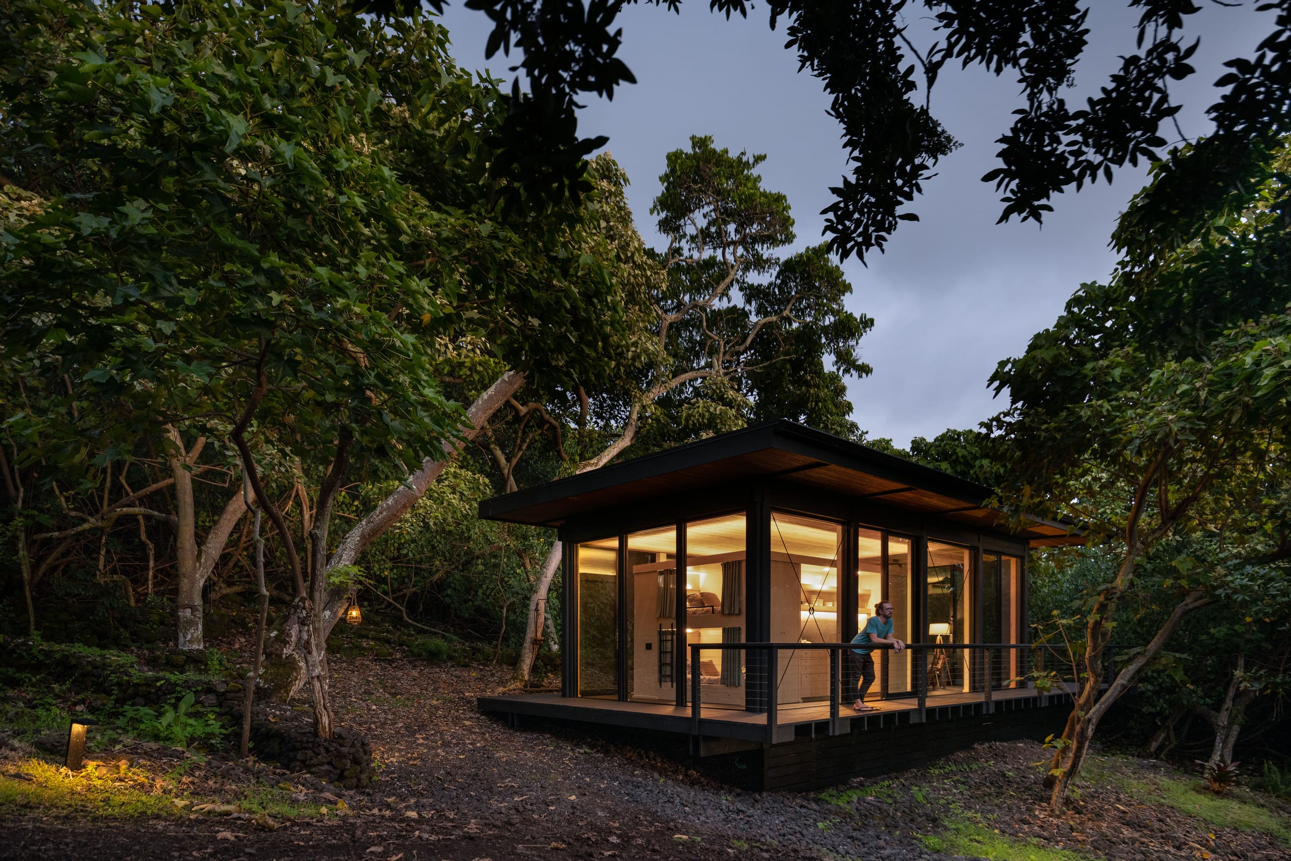 Glass House near Capt. Cook Trail - Image 1