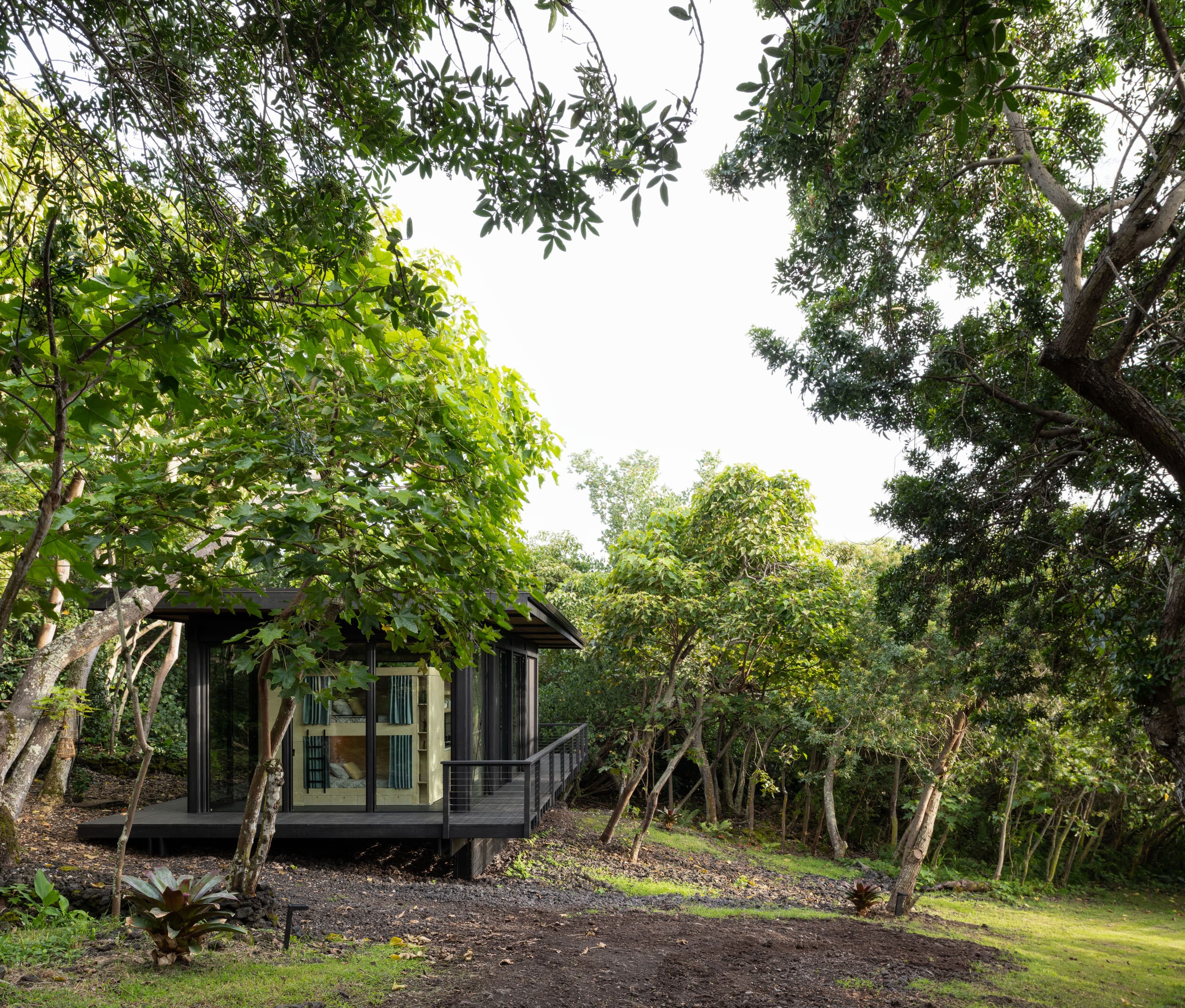 Glass House near Capt. Cook Trail - Image 10