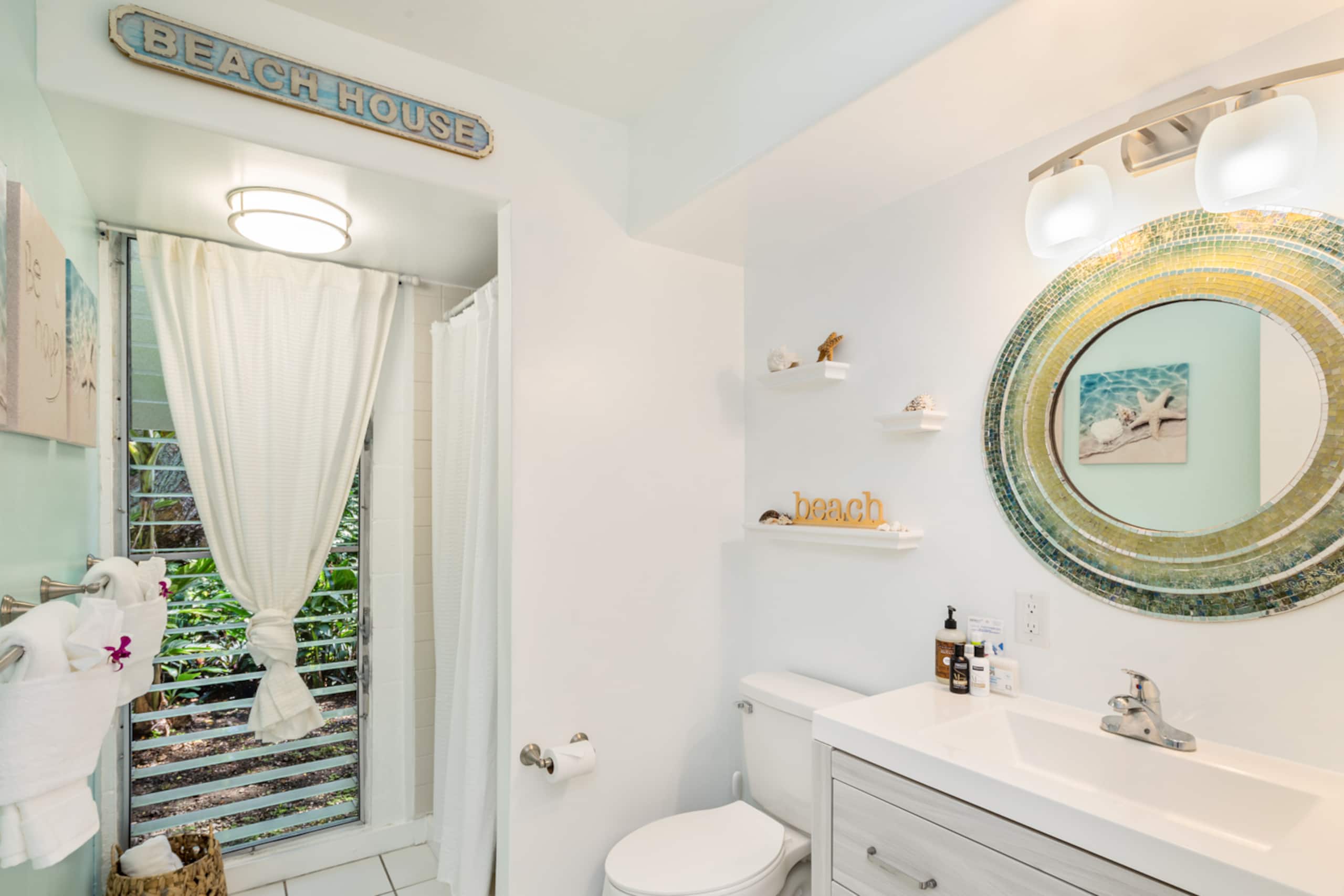 Condo in Kailua-Kona · ★4.93 · 1 bedroom · 2 beds · 2 baths - Image 16