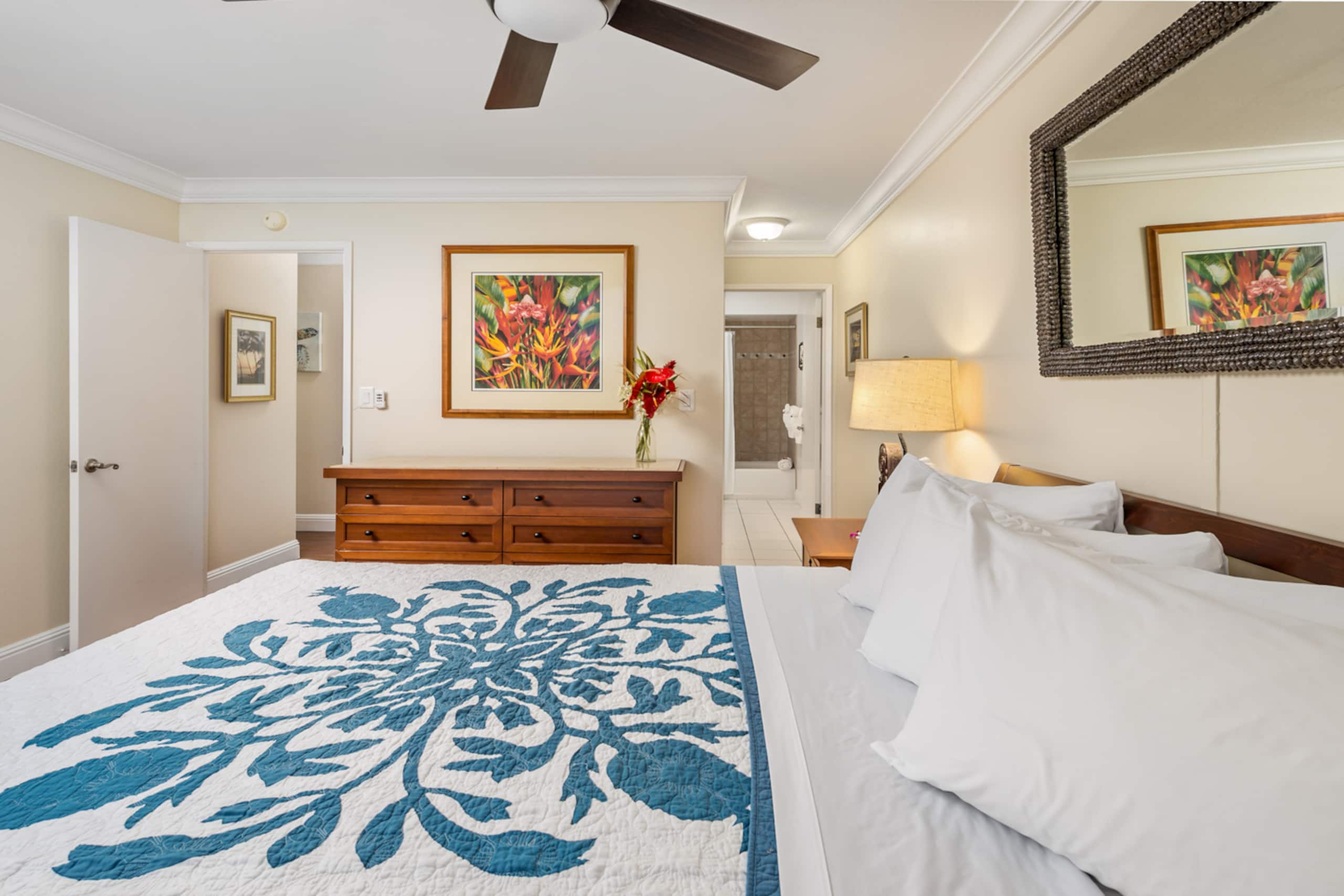 Condo in Kailua-Kona · ★4.93 · 1 bedroom · 2 beds · 2 baths - Image 14