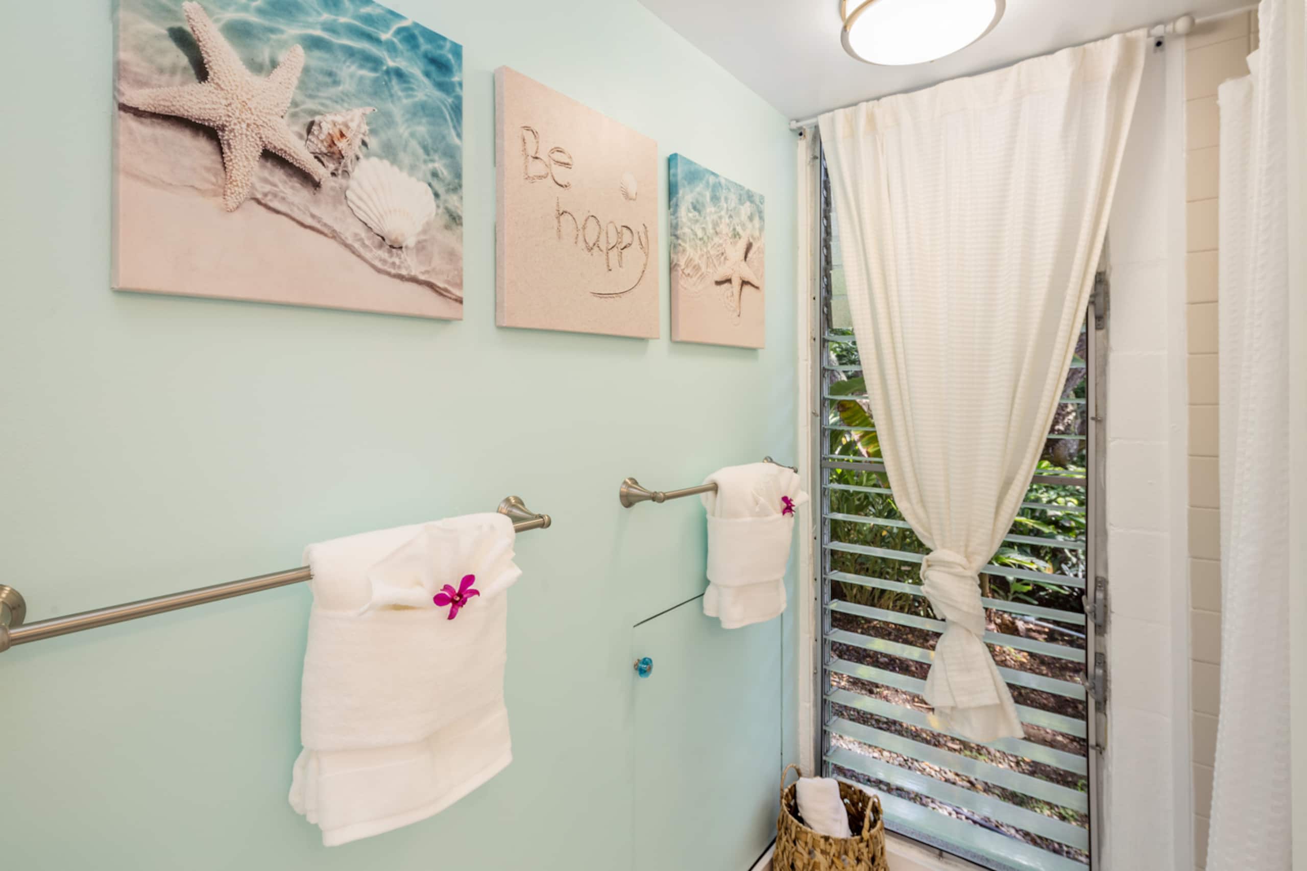 Condo in Kailua-Kona · ★4.93 · 1 bedroom · 2 beds · 2 baths - Image 15