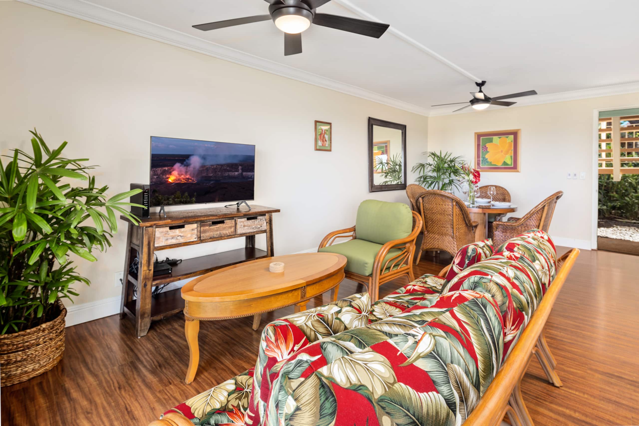 Condo in Kailua-Kona · ★4.93 · 1 bedroom · 2 beds · 2 baths - Image 5