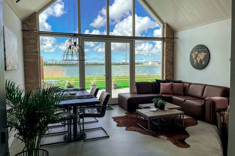 "Luna Beach House " ( Park van Luna)
