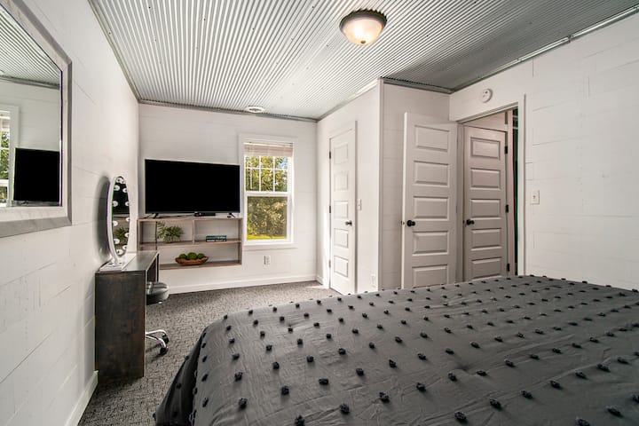 Master Bedroom Main Level