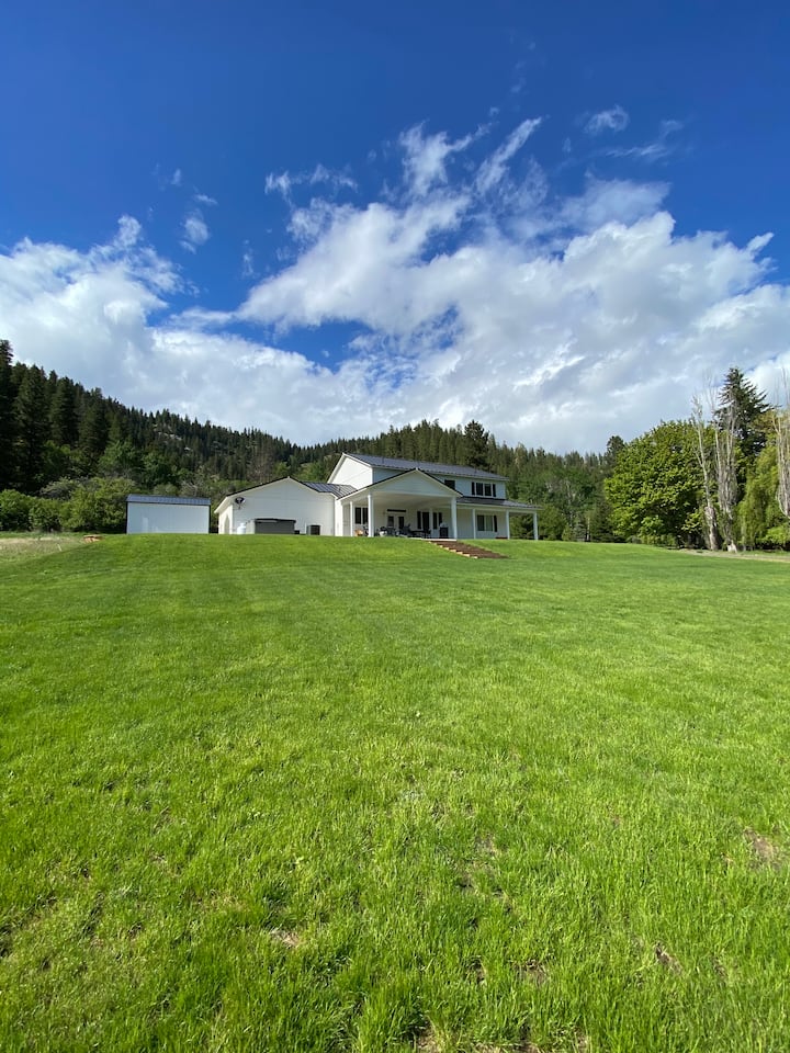 Leavenworth Farmhouse Houses for Rent in Leavenworth, Washington