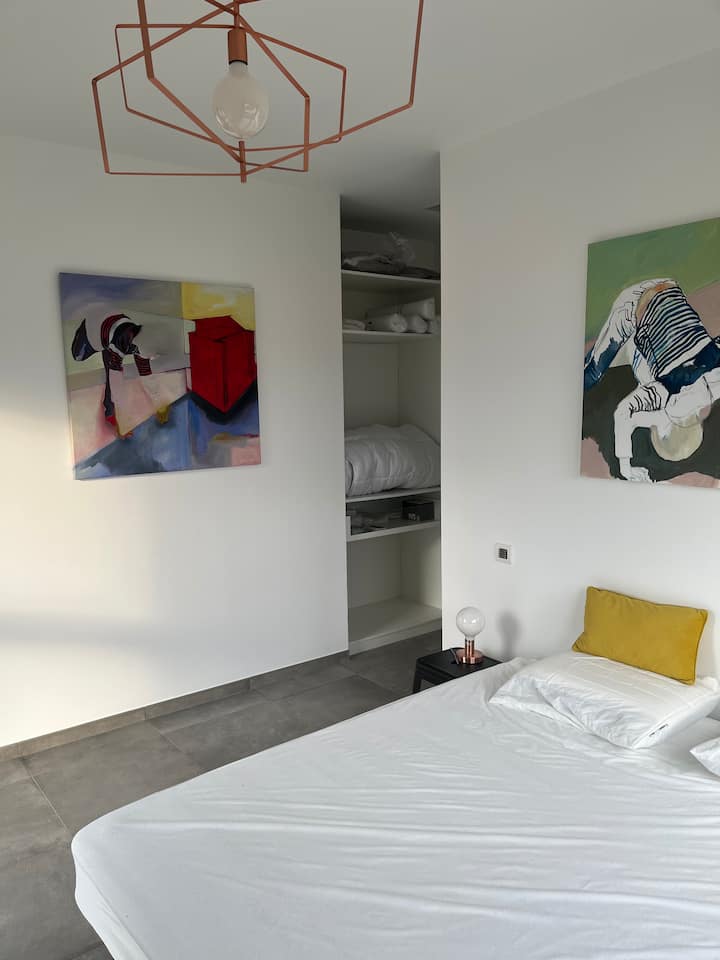 DORMITORIO 4 + TERRAZA (VISTAS A LA PISCINA + MONTAÑA)
CAMA DE 180X200M