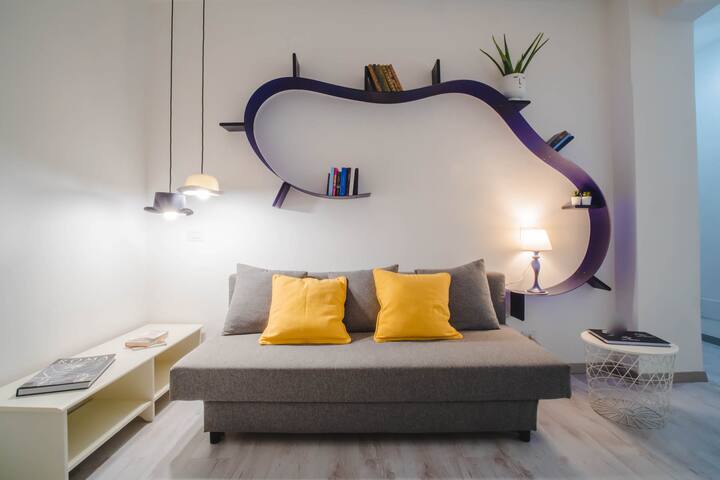 Lady Butterfly – Metro A Lucio Sestio gallery image 2