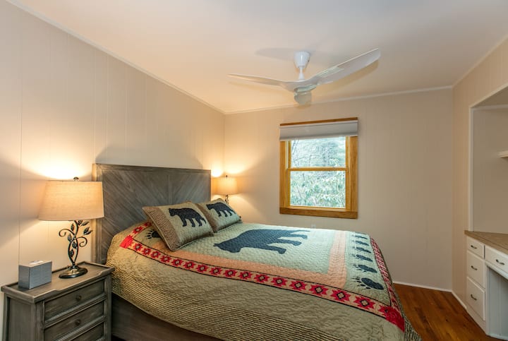 Master Bedroom - Entire 2nd Floor