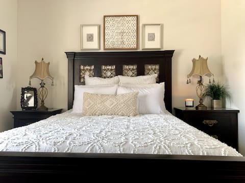 Italian Getaway Suite w/ Private Entrance