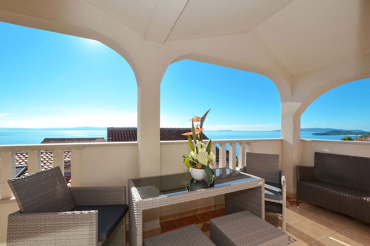 Predrag 1 With Pool, 4 Bedrooms & 2 Bathrooms - Croatia