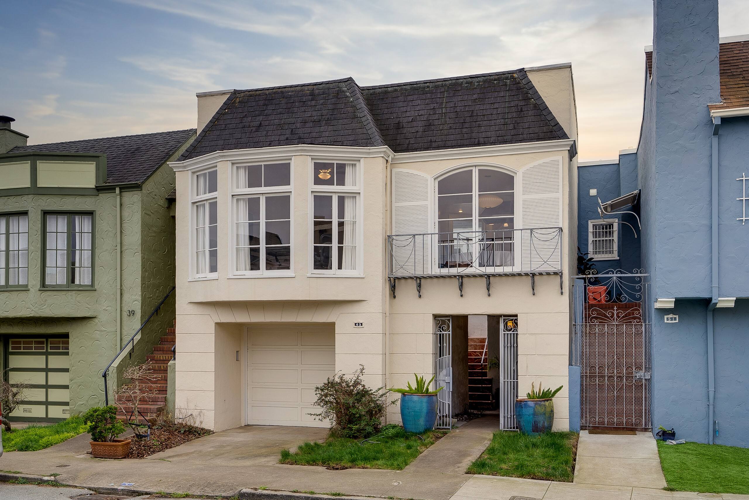 Home in San Francisco · ★4.93 · 2 bedrooms · 2 beds · 1 bath - Image 32