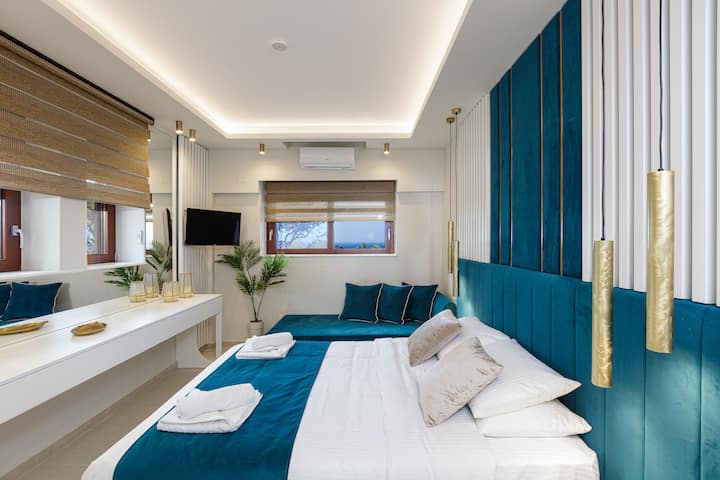 Bedroom on the lower floor with en-suite bathroom