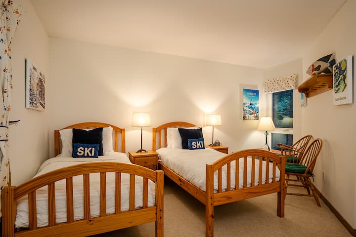 Спалня 4 с две единични легла