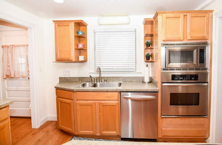 Venn | Harvard Square | Spacious Room - Cambridge, MA