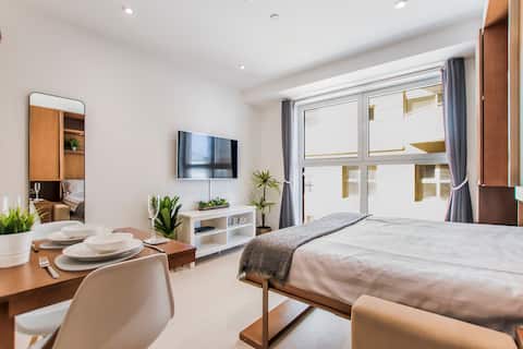 Cute and cosy modern studio and pool