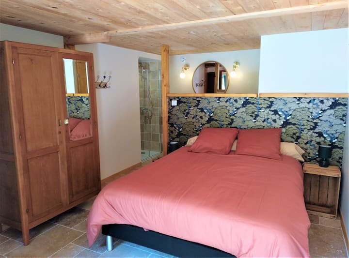 Hlavný apartmán a jeho 160 lôžok s vlastnou sprchou a WC