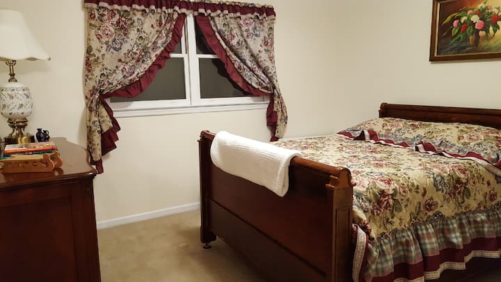 The Sleigh Room w/Full-Queen Antique Sleighbed