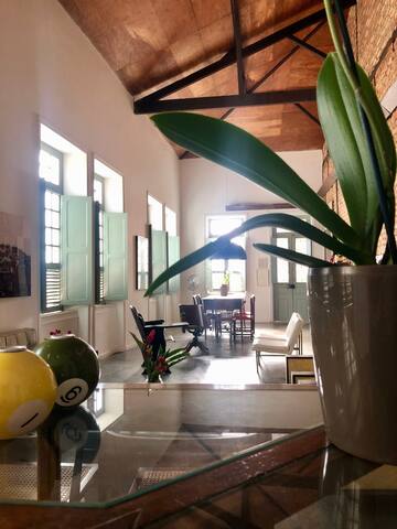 Santa Teresa Vintage Chic Villa gallery image 3