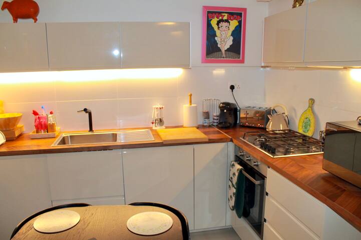 Camden Town House gallery image 5