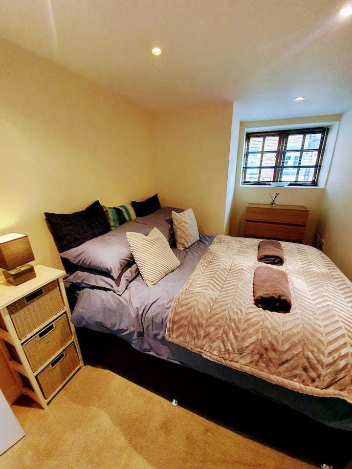 Second bedroom with double bed