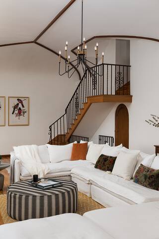 Architectural Alchemy: Light & Water on Clifftop gallery image 5