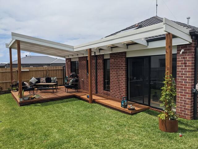 Sunny Beach House Torquay gallery image 2