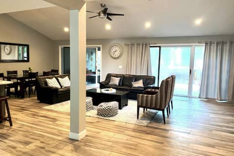 Successful Airbnb property: Sun Dazin Modern Coastal Retreat -5 FREE Bikes in Hilton Head Island