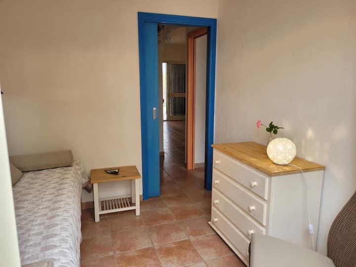 Мала соба со единечен кревет