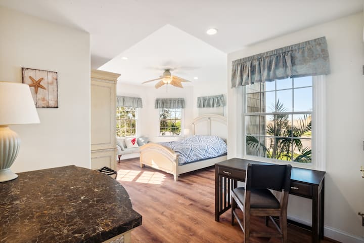 חדר שינה 4 - קומה ראשונה עם חיבור לחדר רחצה