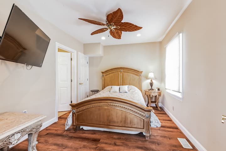 חדר שינה 3 - קומה 2 עם חיבור לחדר רחצה ושירותים