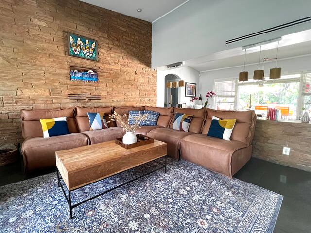 The Sunrise: Luxe Midcentury Modern Tropical Oasis gallery image 3