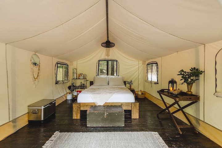 Вклучени се сите основни удобности 