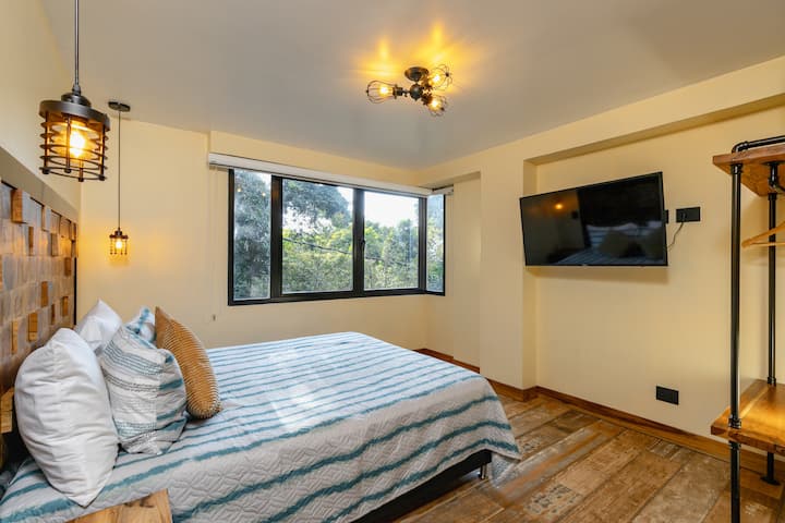 Bedroom #3 - Queen size bed - Bathroom ensuite - AC