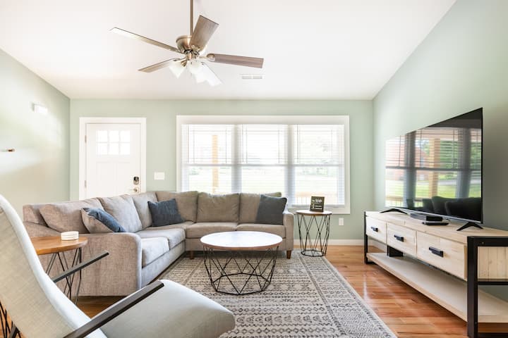 Game & Movie Room, Pet Friendly, Bbq Deck, Stylish - Asheville, NC