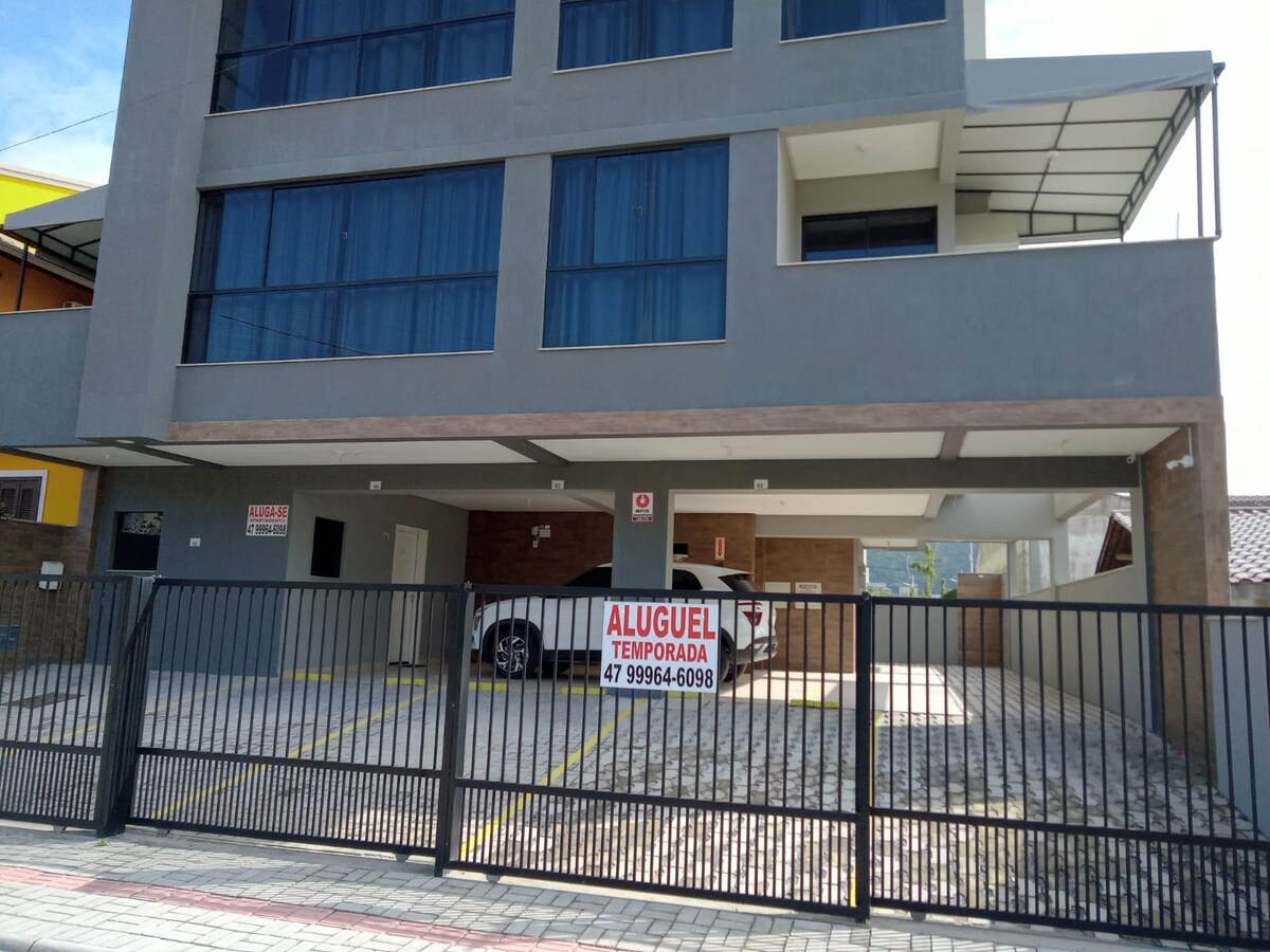 Top performing Airbnb: solarapartbombinhas Beautiful apartment Bombinhas with balcony in Bombinhas