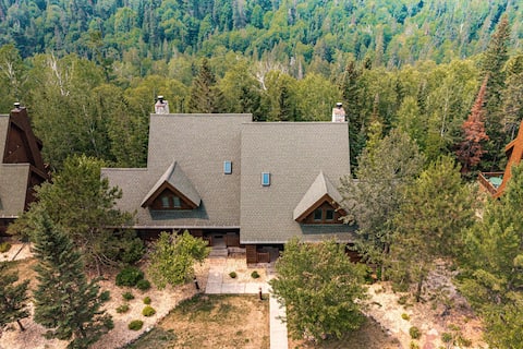 Ski-in/Ski-out sports lovers paradise!