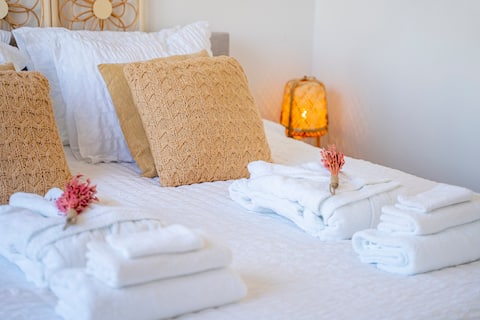 Christmas house - water-view & private parking