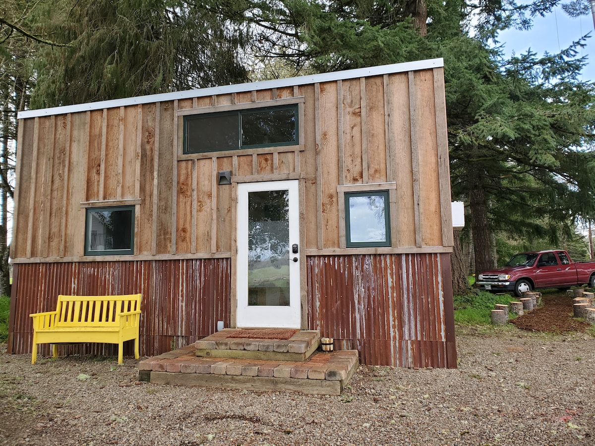 Tiny House Farm Stay - Tiny houses for Rent in Corvallis, Oregon ...